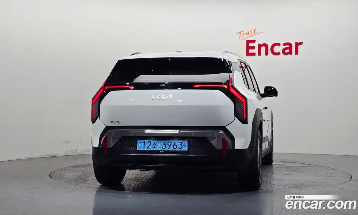 Kia EV3 2025 автомат (гидро), фото 4