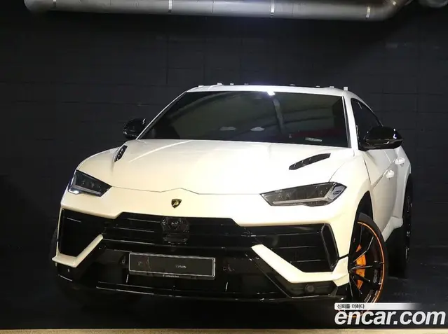 Lamborghini Urus, 2024, 12 900 км