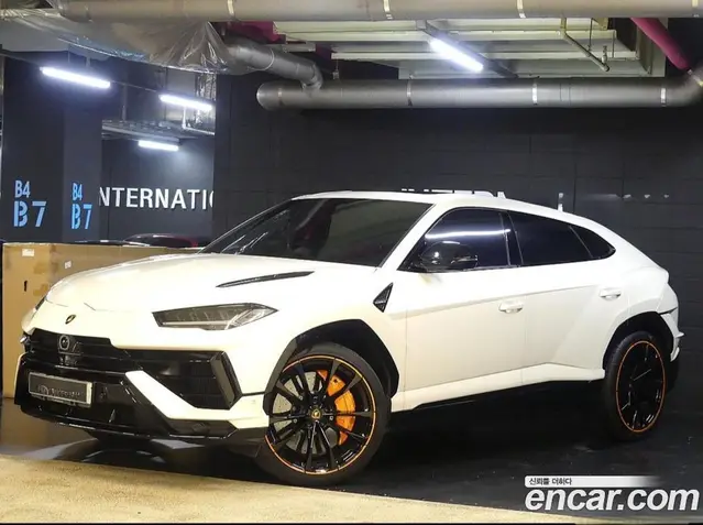 Lamborghini Urus 2024 4.0 автомат (гидро), миниатюра 2