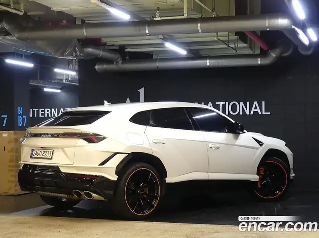 Lamborghini Urus 2024 4.0 автомат (гидро), миниатюра 5
