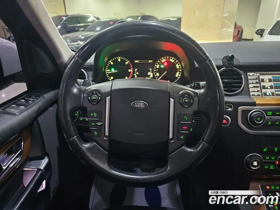 Land Rover Discovery 2015 3.0 автомат (гидро), фото 9 Land Rover Discovery 2015 3.0 автомат (гидро), фото 9