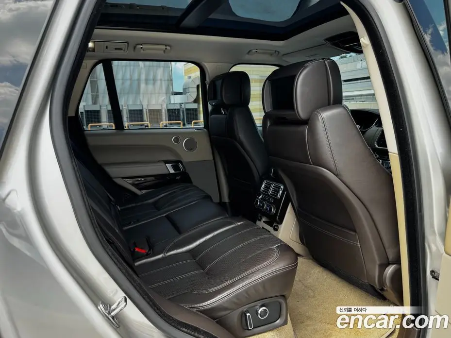 Land Rover Range Rover 2015 4.4 автомат (гидро), фото 12