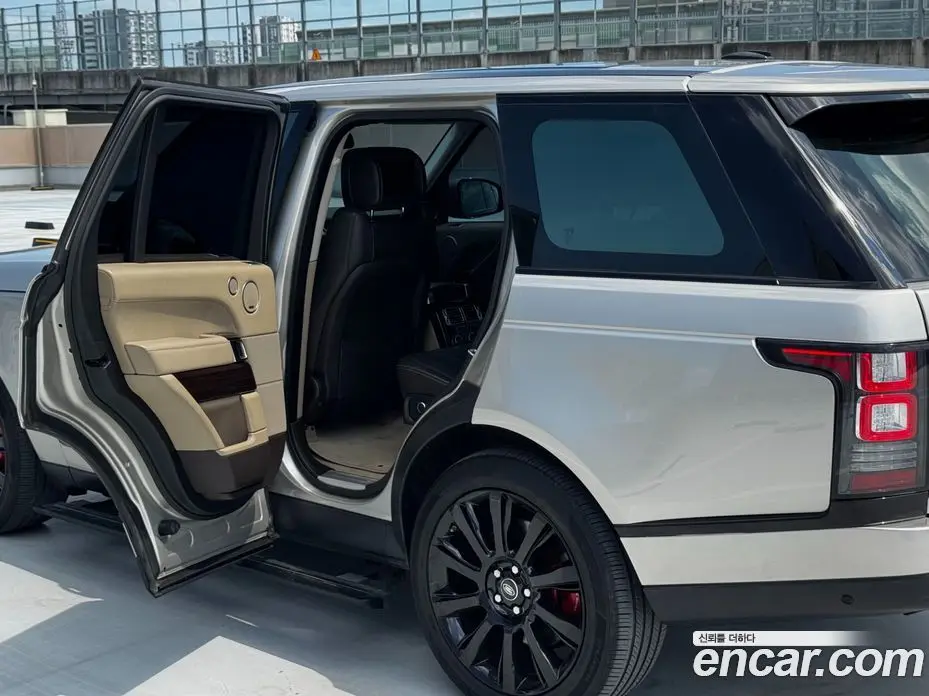 Land Rover Range Rover 2015 4.4 автомат (гидро), фото 18