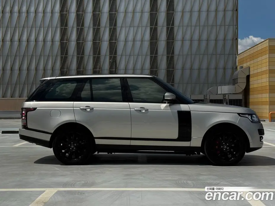 Land Rover Range Rover 2015 4.4 автомат (гидро), фото 20