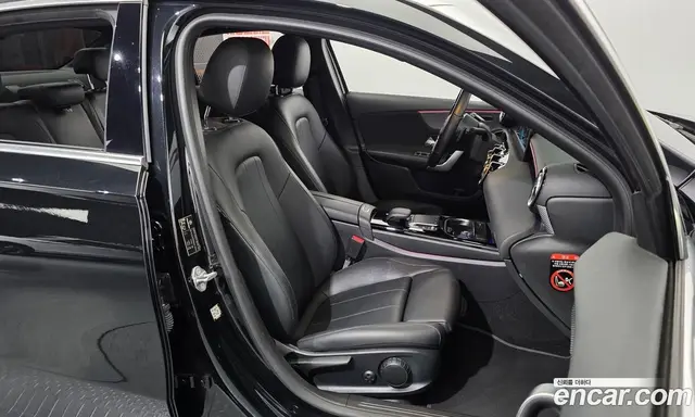 Mercedes-Benz A-Class 2021 2.0 автомат (гидро), миниатюра 12