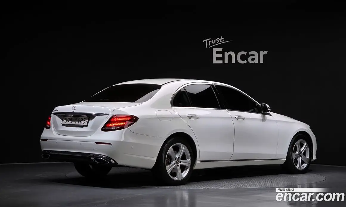 Mercedes-Benz E-Class 2017 1.9 автомат (гидро), фото 2 Mercedes-Benz E-Class 2017 1.9 автомат (гидро), фото 2