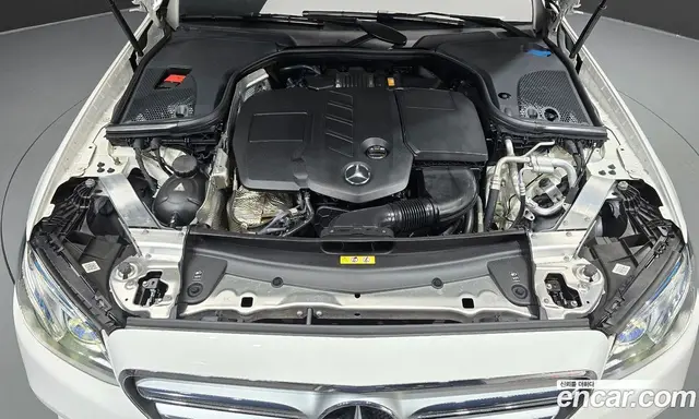 Mercedes-Benz E-Class 2017 1.9 автомат (гидро), миниатюра 6 Mercedes-Benz E-Class 2017 1.9 автомат (гидро), миниатюра 6