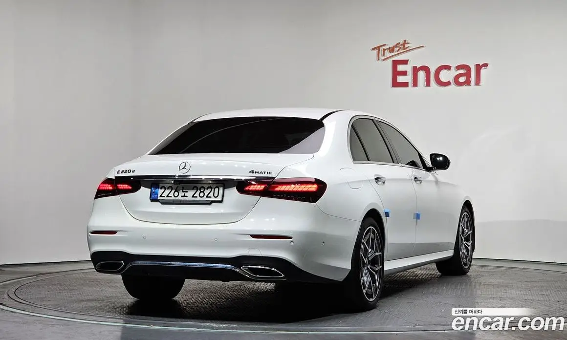 Mercedes-Benz E-Class 2022 1.9 автомат (гидро), фото 2 Mercedes-Benz E-Class 2022 1.9 автомат (гидро), фото 2