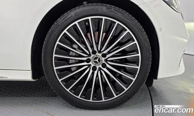 Mercedes-Benz E-Class 2024 3.0 автомат (гидро), миниатюра 5 Mercedes-Benz E-Class 2024 3.0 автомат (гидро), миниатюра 5