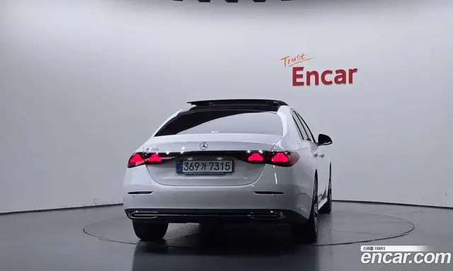 Mercedes-Benz E-Class 2025 2.0 автомат (гидро), миниатюра 4