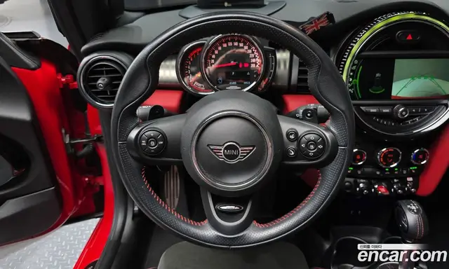 Mini Cooper Convertible 2019 2.0 автомат (гидро), миниатюра 12