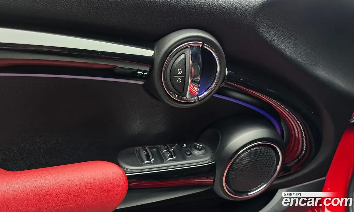 Mini Cooper Convertible 2019 2.0 автомат (гидро), фото 16 Mini Cooper Convertible 2019 2.0 автомат (гидро), фото 16