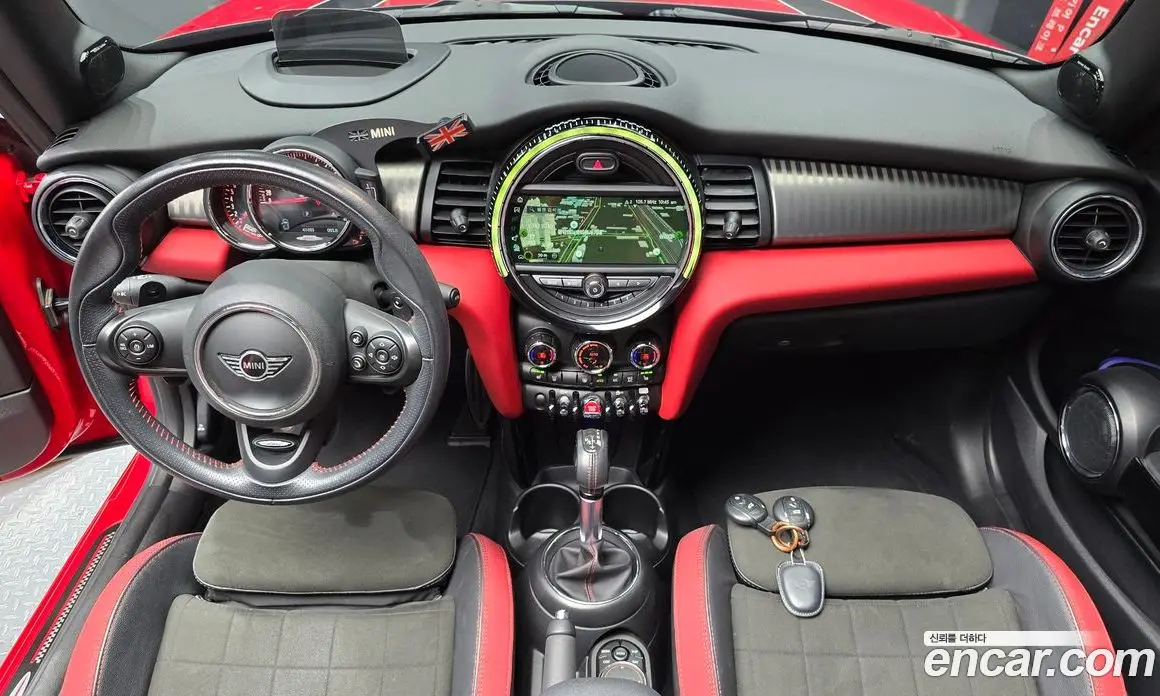 Mini Cooper Convertible 2019 2.0 автомат (гидро), фото 7 Mini Cooper Convertible 2019 2.0 автомат (гидро), фото 7
