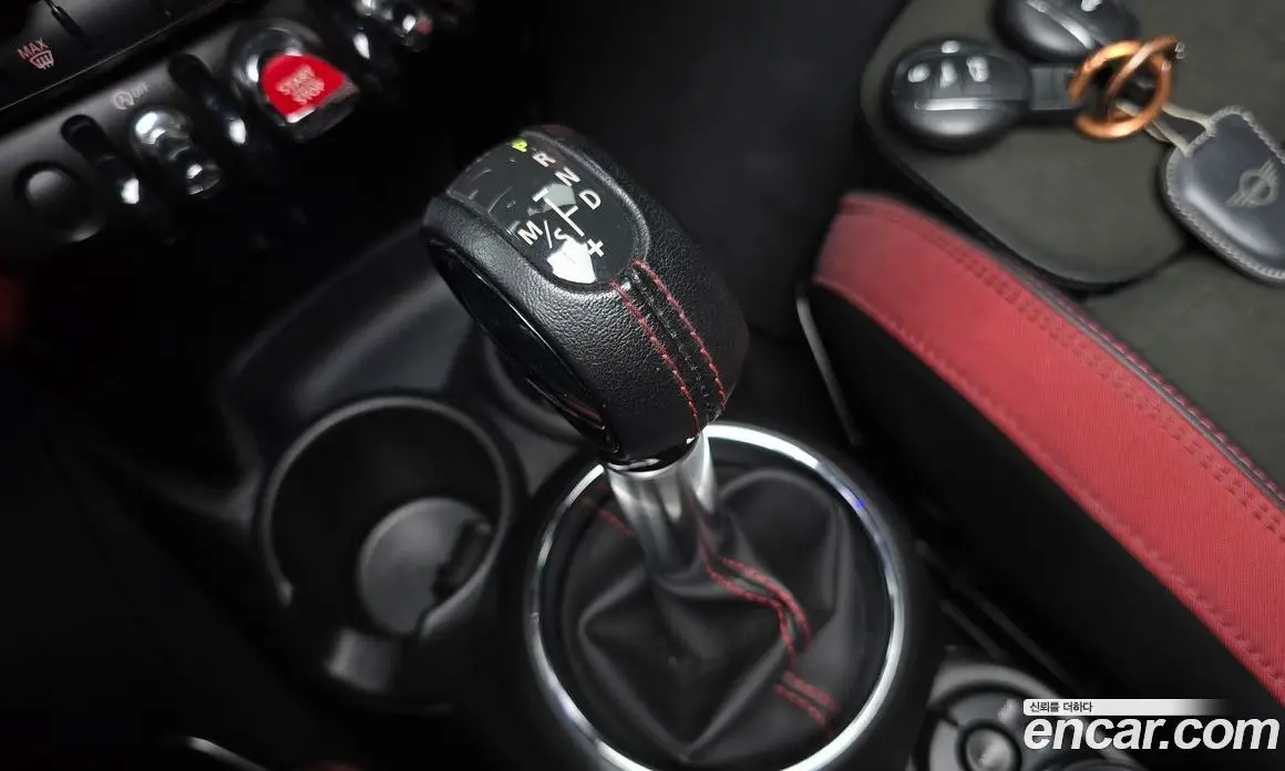 Mini Cooper Convertible 2019 2.0 автомат (гидро), фото 9 Mini Cooper Convertible 2019 2.0 автомат (гидро), фото 9