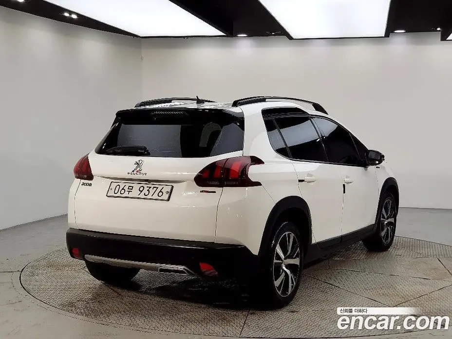 Peugeot 2008 2018 1.6 автомат (робот), фото 4 Peugeot 2008 2018 1.6 автомат (робот), фото 4