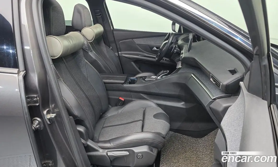 Peugeot 3008 2018 1.6 автомат (гидро), фото 11