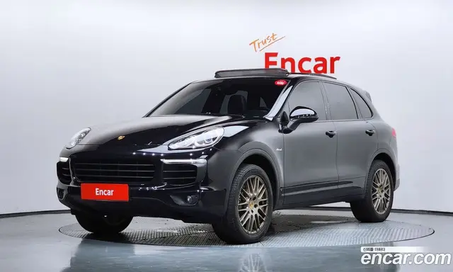 Porsche Cayenne, 2015, 125 170 км