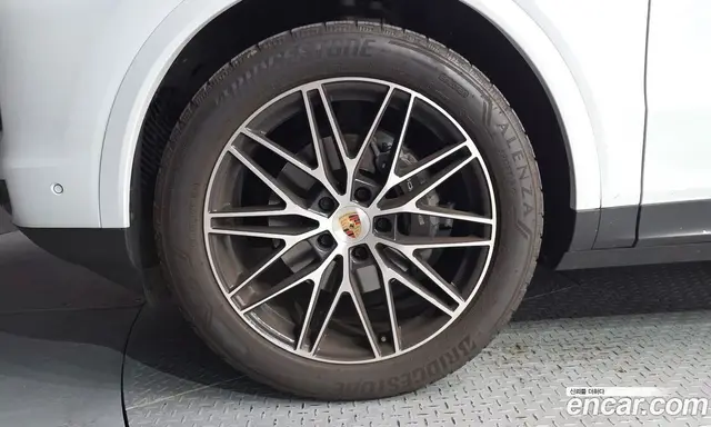 Porsche Cayenne 2025 3.0 автомат (гидро), миниатюра 5 Porsche Cayenne 2025 3.0 автомат (гидро), миниатюра 5