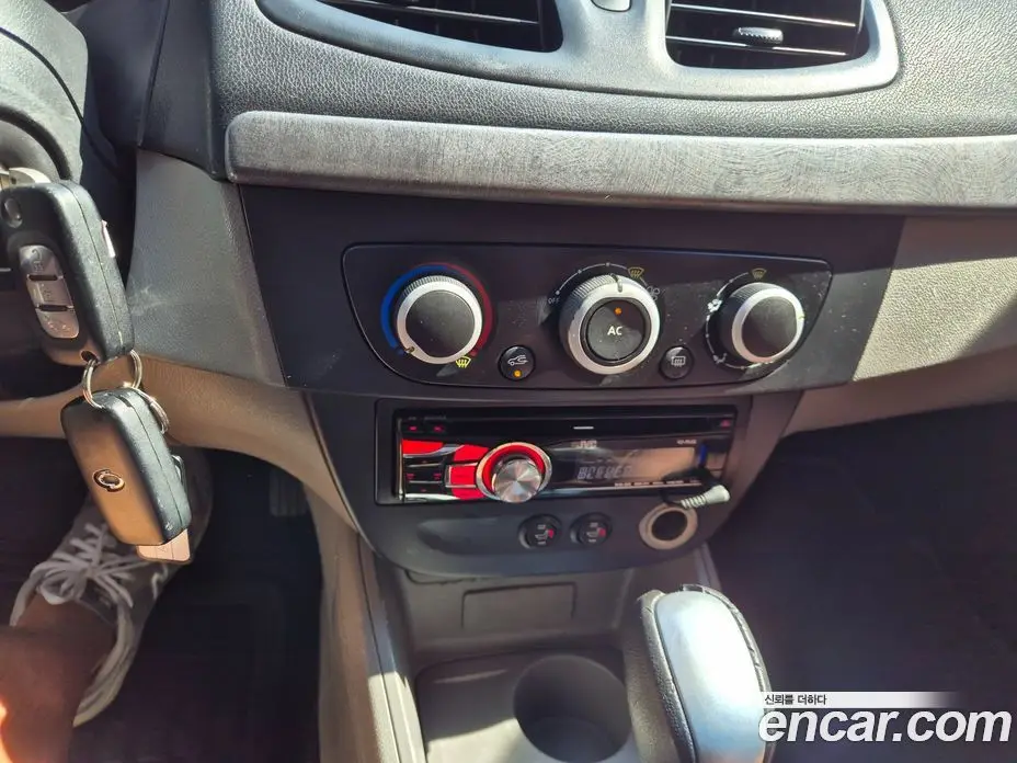 Renault (Samsung) SM3 2011 1.6 автомат (гидро), фото 9 Renault (Samsung) SM3 2011 1.6 автомат (гидро), фото 9