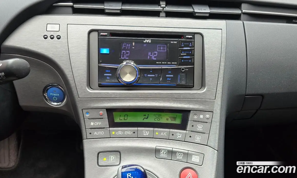 Toyota Prius 2012 1.8 автомат (гидро), фото 14 Toyota Prius 2012 1.8 автомат (гидро), фото 14