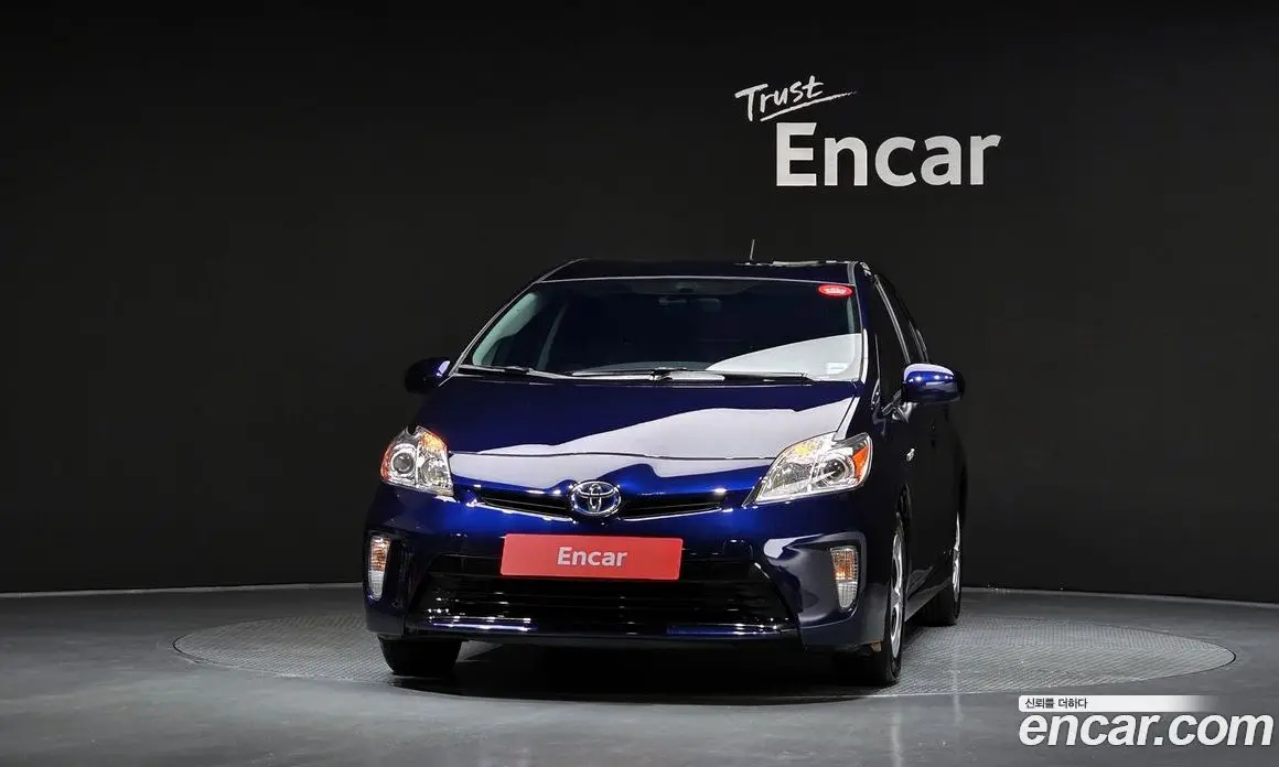 Toyota Prius 2012 1.8 автомат (гидро), фото 3 Toyota Prius 2012 1.8 автомат (гидро), фото 3
