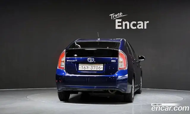 Toyota Prius 2012 1.8 автомат (гидро), миниатюра 4 Toyota Prius 2012 1.8 автомат (гидро), миниатюра 4