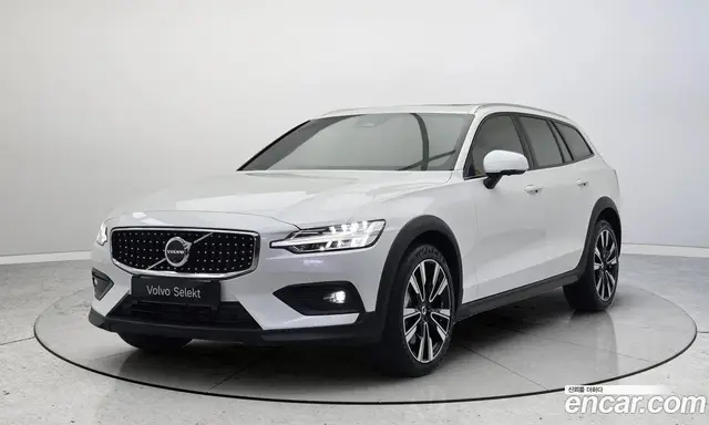 Volvo V60, 2024, 21 422 км