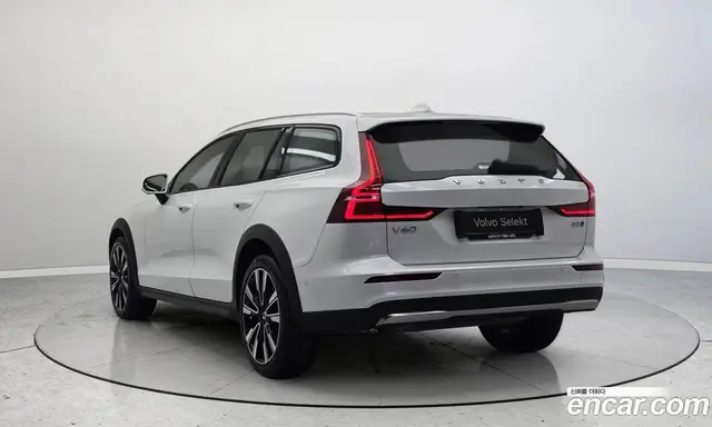 Volvo V60 2024 2.0 автомат (гидро), миниатюра 2 Volvo V60 2024 2.0 автомат (гидро), миниатюра 2