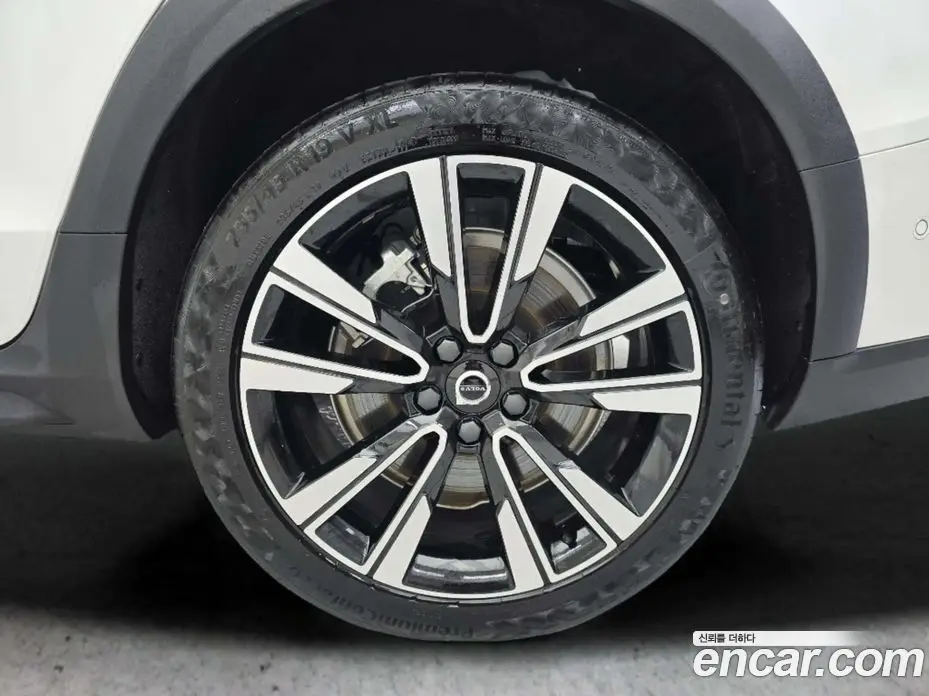 Volvo V60 2024 2.0 автомат (гидро), фото 5 Volvo V60 2024 2.0 автомат (гидро), фото 5