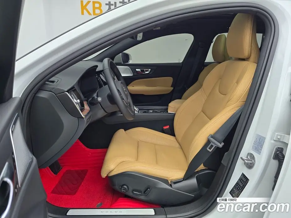 Volvo V60 2024 2.0 автомат (гидро), фото 10 Volvo V60 2024 2.0 автомат (гидро), фото 10