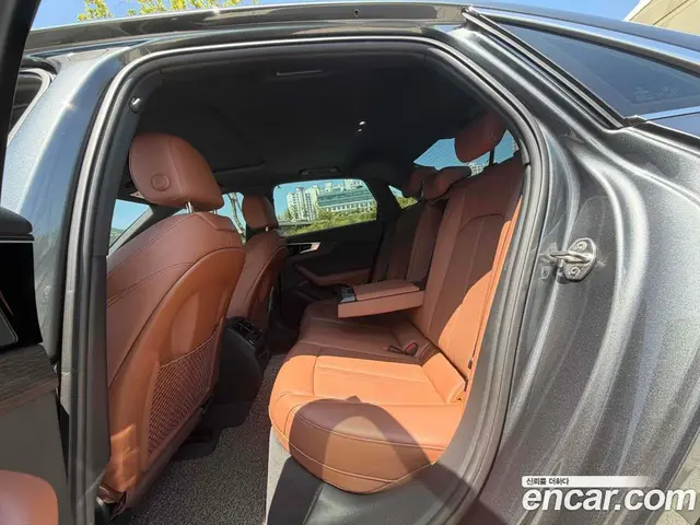 Audi A4 2023 2.0 автомат (гидро), миниатюра 11