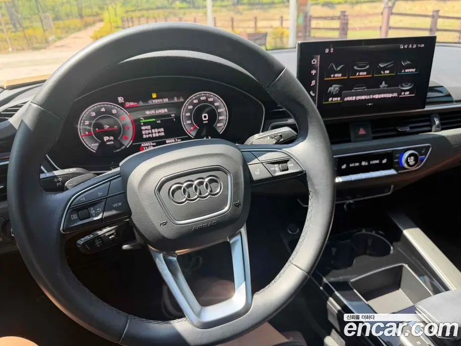 Audi A4 2023 2.0 автомат (гидро), фото 12