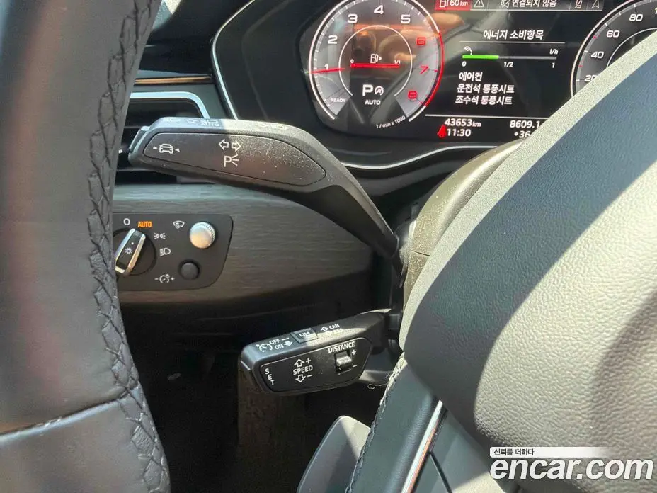 Audi A4 2023 2.0 автомат (гидро), фото 14