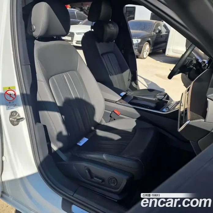 Audi A6 2021 2.0 автомат (гидро), фото 11