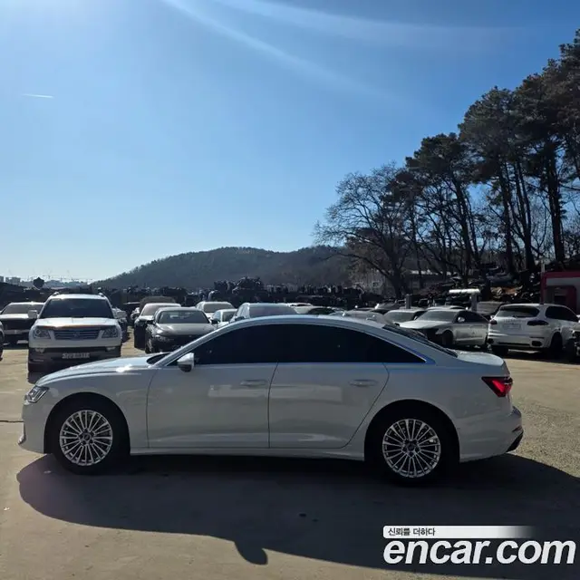 Audi A6 2021 2.0 автомат (гидро), миниатюра 3
