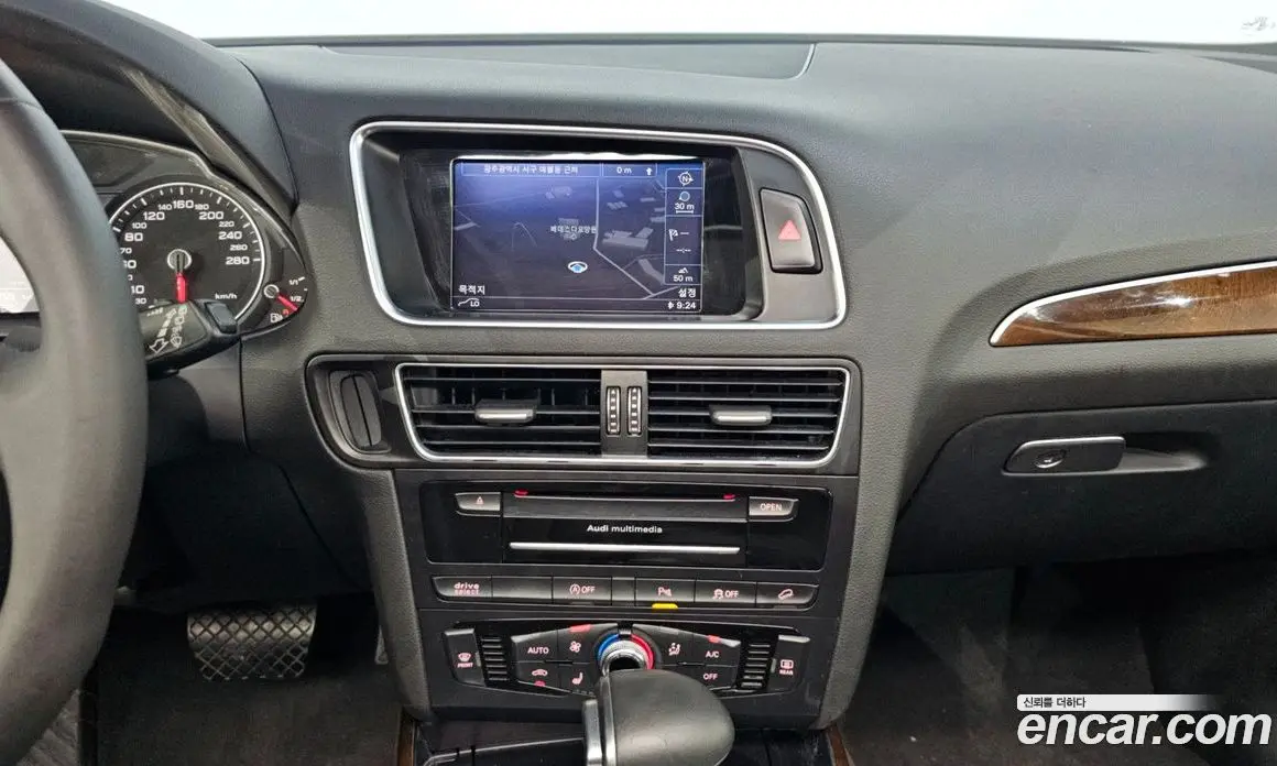 Audi Q5 2015 2.0 автомат (гидро), фото 13