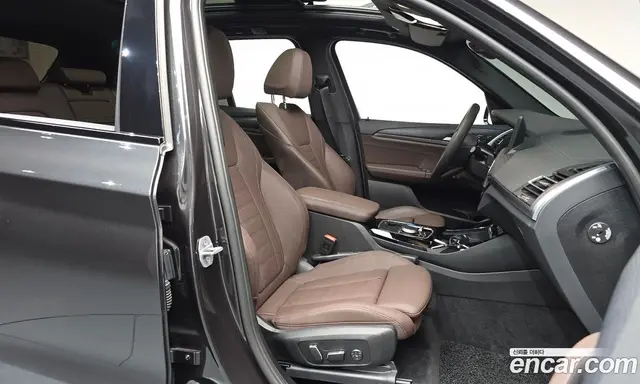 BMW iX3 2025 0.2 автомат (гидро), миниатюра 11