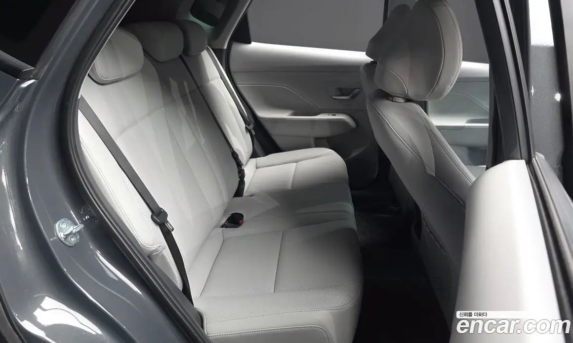 Hyundai Kona 2025 1.6 автомат (гидро), фото 12