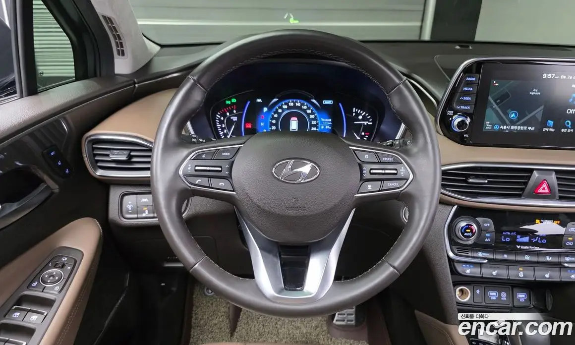 Hyundai Santa Fe 2018 2.0 автомат (гидро), фото 12 Hyundai Santa Fe 2018 2.0 автомат (гидро), фото 12
