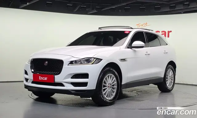 Jaguar F-Pace, 2017, 136 294 км Jaguar F-Pace, 2017, 136 294 км