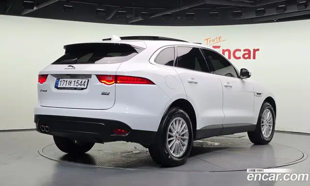 Jaguar F-Pace 2017 2.0 автомат (гидро), миниатюра 2 Jaguar F-Pace 2017 2.0 автомат (гидро), миниатюра 2