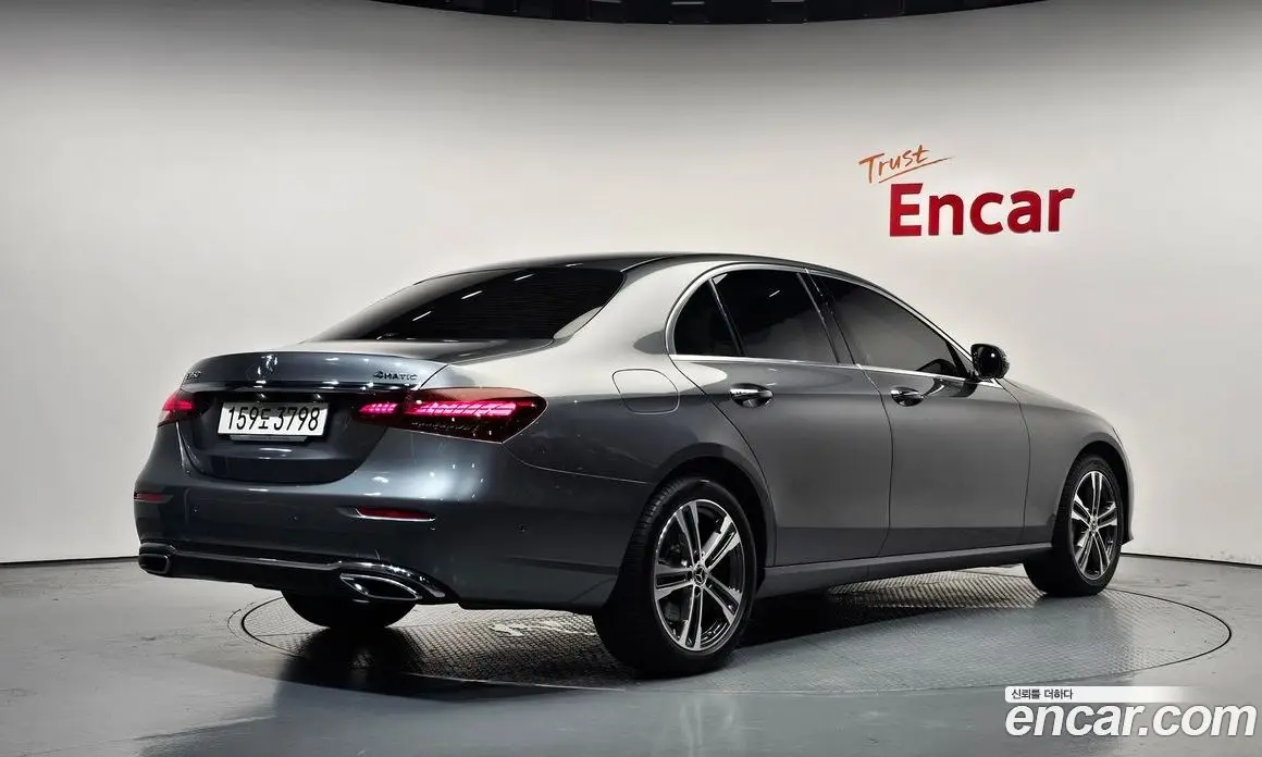 Mercedes-Benz E-Class 2022 2.0 автомат (гидро), фото 2 Mercedes-Benz E-Class 2022 2.0 автомат (гидро), фото 2