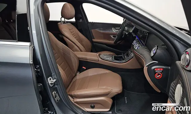 Mercedes-Benz E-Class 2022 2.0 автомат (гидро), миниатюра 12