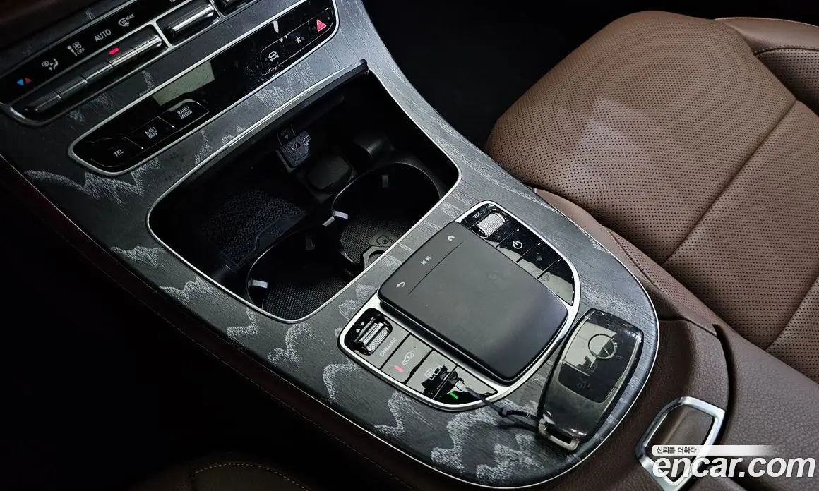 Mercedes-Benz E-Class 2022 2.0 автомат (гидро), фото 16 Mercedes-Benz E-Class 2022 2.0 автомат (гидро), фото 16