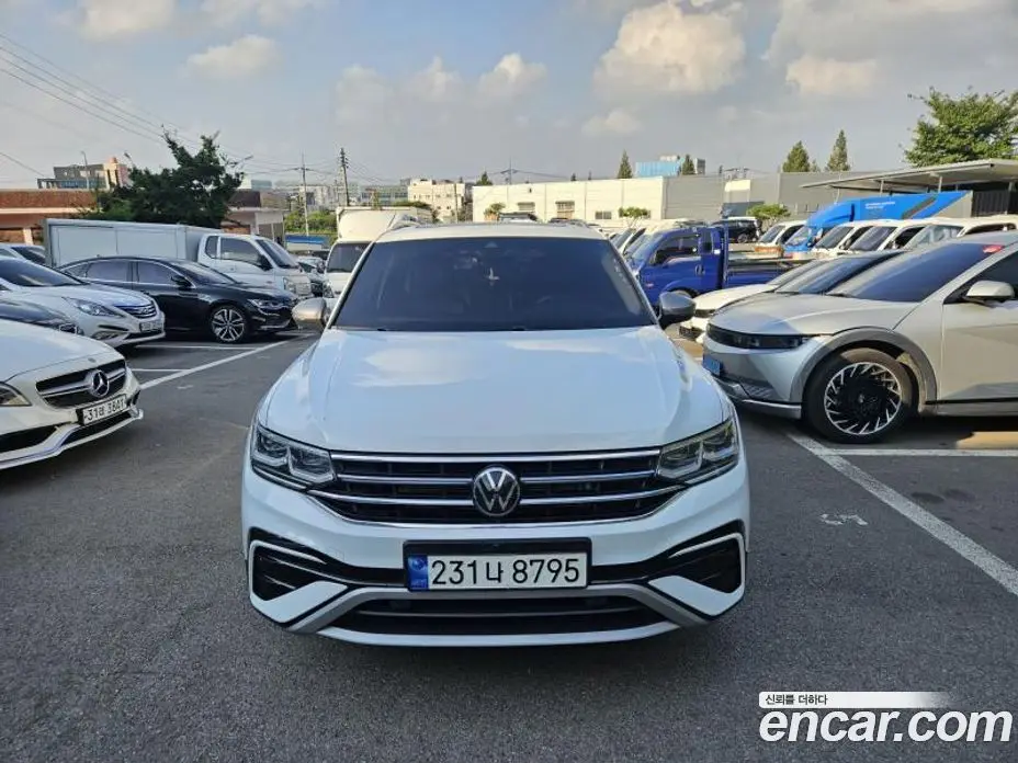 Volkswagen Tiguan 2023 2.0 автомат (гидро), фото 1 Volkswagen Tiguan 2023 2.0 автомат (гидро), фото 1