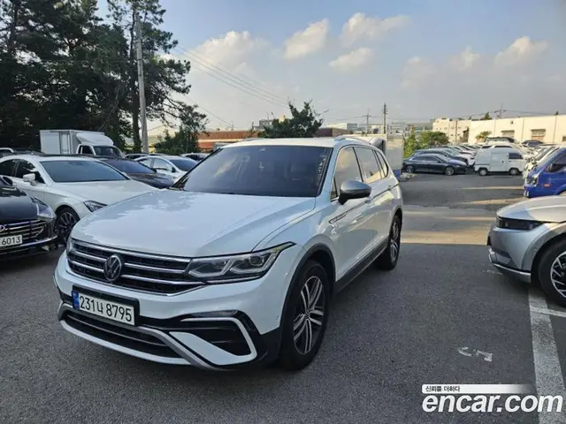 Volkswagen Tiguan 2023 2.0 автомат (гидро), миниатюра 2 Volkswagen Tiguan 2023 2.0 автомат (гидро), миниатюра 2