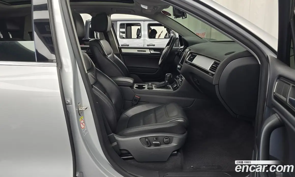 Volkswagen Touareg 2013 3.0 автомат (гидро), фото 11