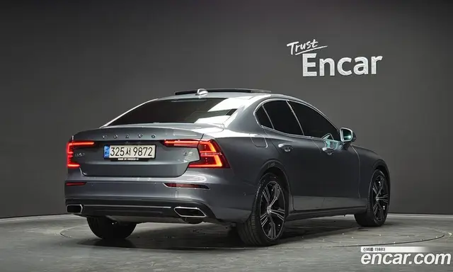 Volvo S60 2021 2.0 автомат (гидро), миниатюра 2 Volvo S60 2021 2.0 автомат (гидро), миниатюра 2