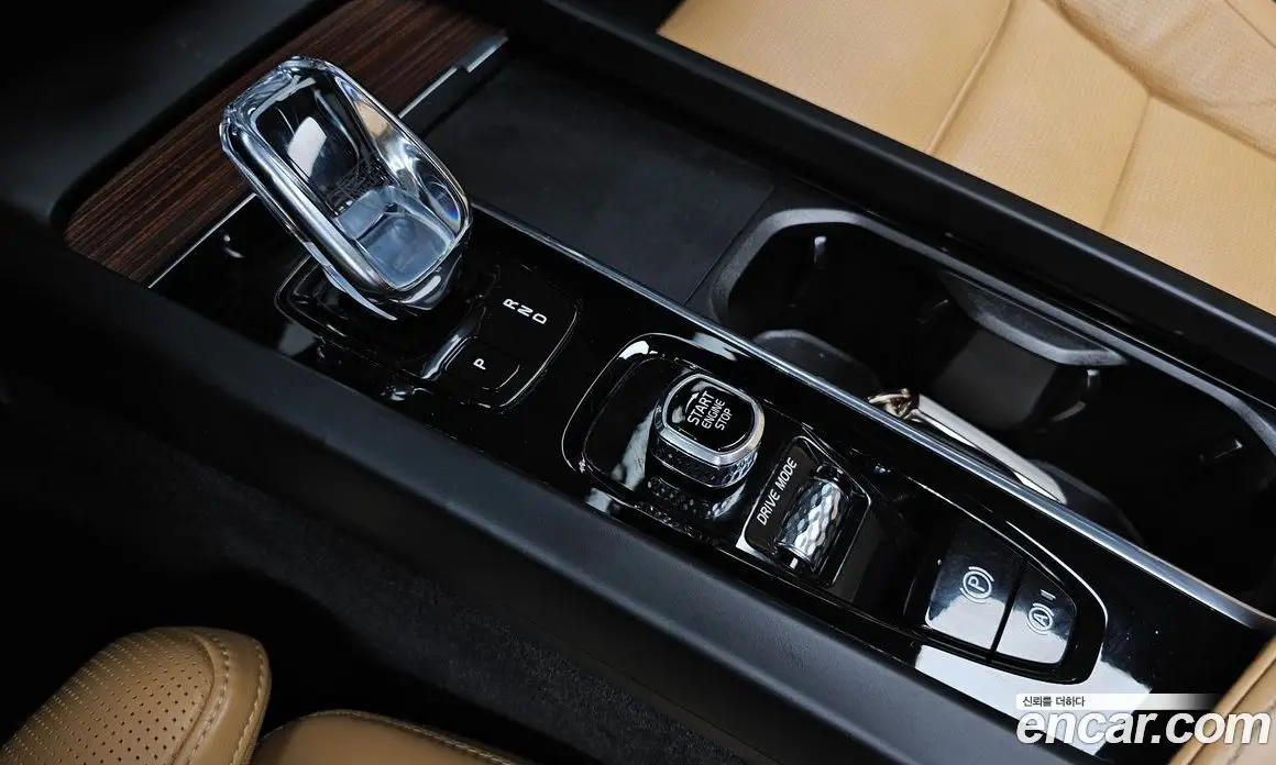 Volvo S60 2021 2.0 автомат (гидро), фото 9 Volvo S60 2021 2.0 автомат (гидро), фото 9