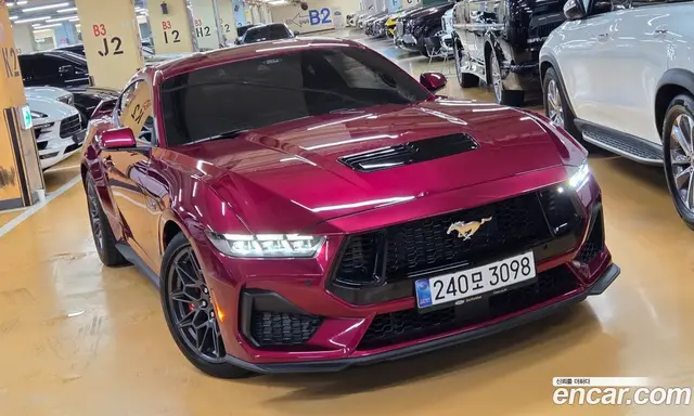 Ford Mustang, 2025, 2 300 км